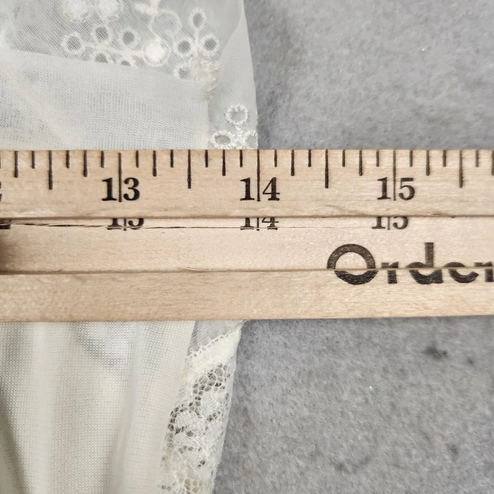Vintage Lace Slip Dress Womens Small White Nylon Nightgown Made‎ in USA Lingerie - Picture 9 of 15